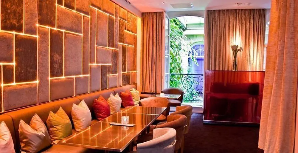 Pershing Hall Hotel